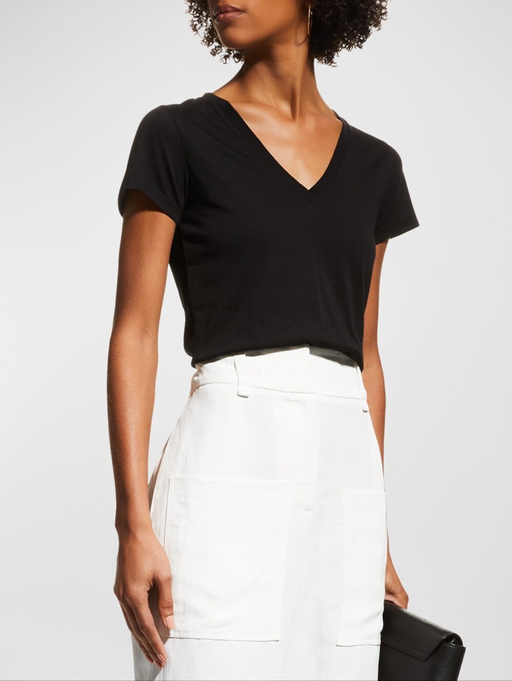 Vince. Lightweight Essential Black Short Sleeve V neck Tee Top SMALL